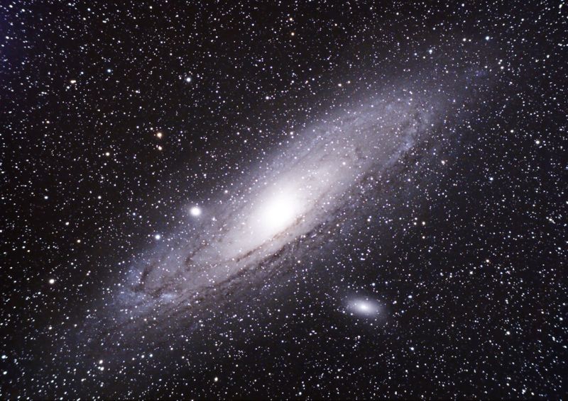 M31 Andromeda Galaxy
8x300 secs, modified Canon 350D, WO ZS66. No filters, flats or darks
Link-words: messier