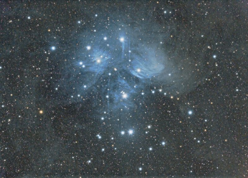 The Pleiades 
29 x 120s 1600ISO.
You know autumn is not far off when you see the Pleiades 
Link-words: Pleiades