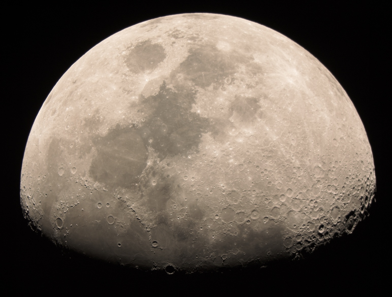 moon_140408_twothird.jpg