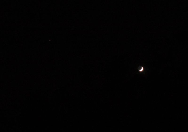 Jupiter and the Moon 20.12.09
