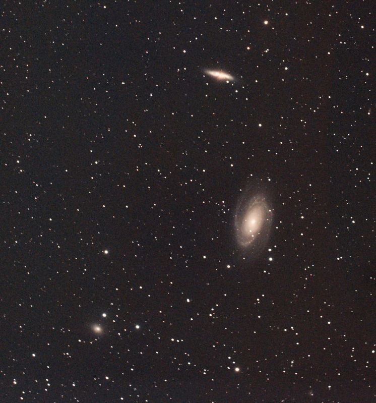 M81, M82
24 x 6mins plus darks, flats, and Bias
Guided with QHY5 and PHD
Link-words: CarolePope