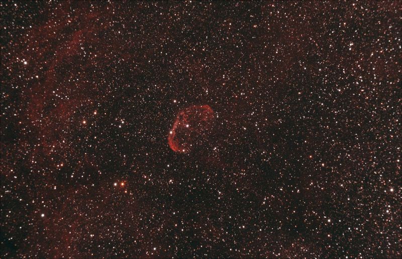 NGC6888 - Crescent Nebula
Last ditch attempt to get an image at DSC with duff software/hardware
7x300 @ 800asa - Flats, Bias and (wrong) Darks applied
