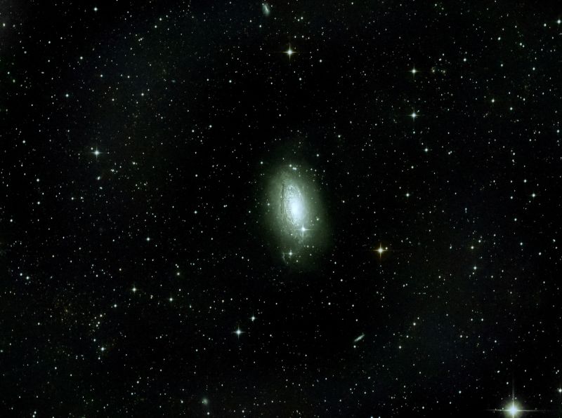 M63 -superseded by better coloured version
108x120s Gain 1600 Offset 30 Temp -5C
