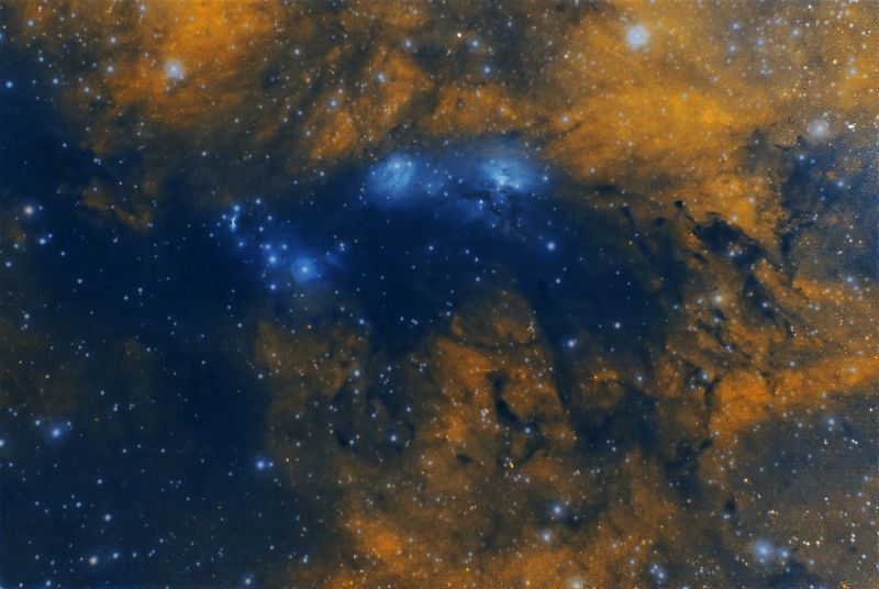 NGC 6914 and gas clouds near Sadr in the middle of Cygnus
110x120s, Gain 1600(Unity),Offset 30, Temp-5C
