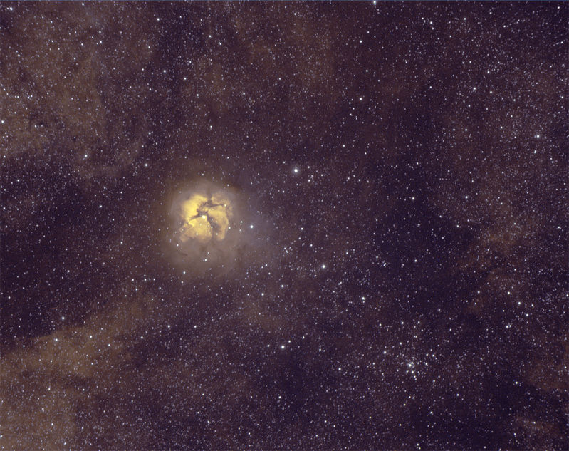 M20 - Trifid nebula
My first attempt from a DSC a catalogue of equipment errors led to far less data being collected than planned so I didn't manage to collect any Oxygen III with is normally used on M20. RGB is mapped (HA,SII,HA/SO 40/60) HA 8 x 600s, S II 4 x 600s
