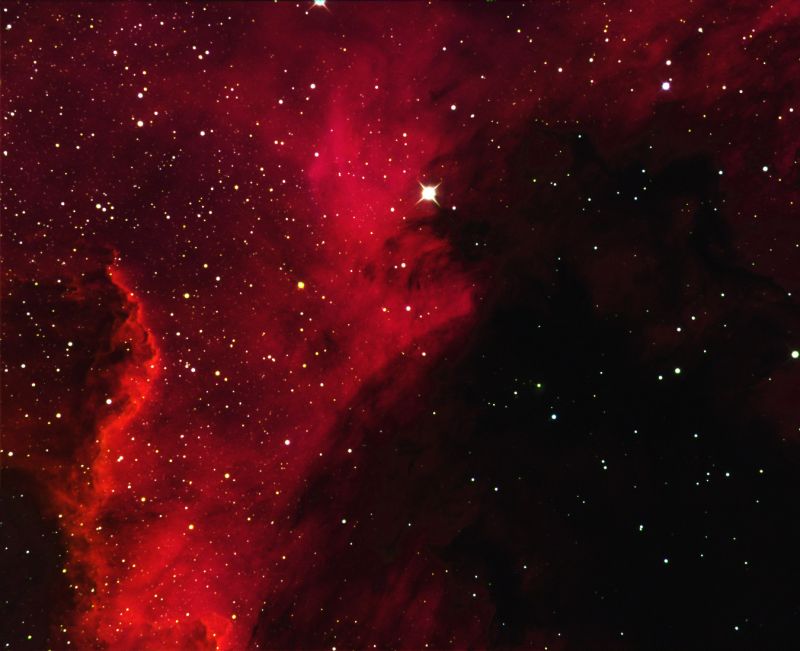 A brick in the wall (NGC7000 part of)
A bit of NGC7000 (North American Nebula in Cygnus)
