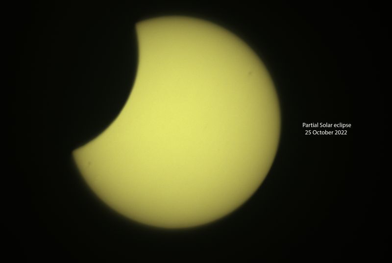 Partial solar eclipse
My first attempt at Solar viewing
Link-words: Eclipse