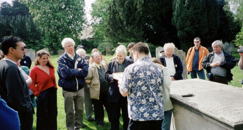 The Halley Tomb - April 2003
Greg talking to assembled members about Edmund Halley during the 2003 Mystery London Astro Tour.
Link-words: London MLAT2003