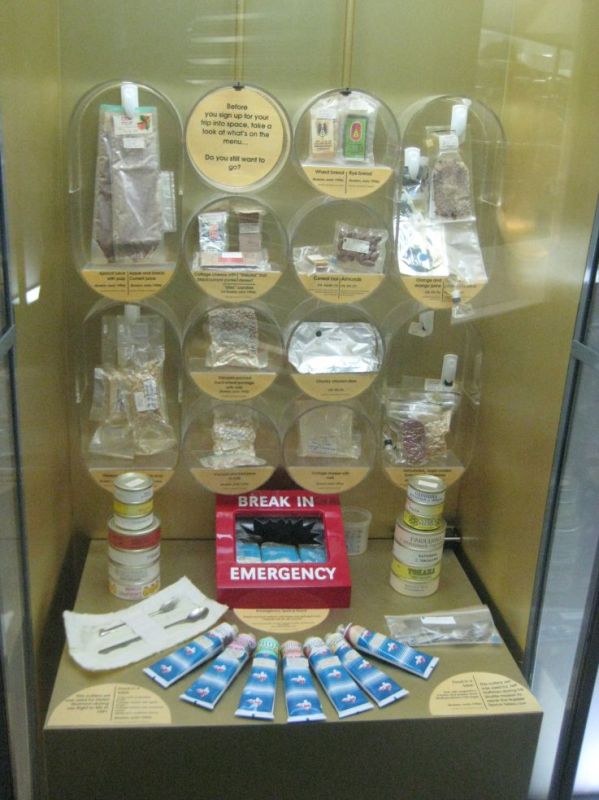 Space Food Exhibit - Space Centre - April 2015
Some examples of the kind of food you might have to eat in space...
Link-words: SpaceCentre2015