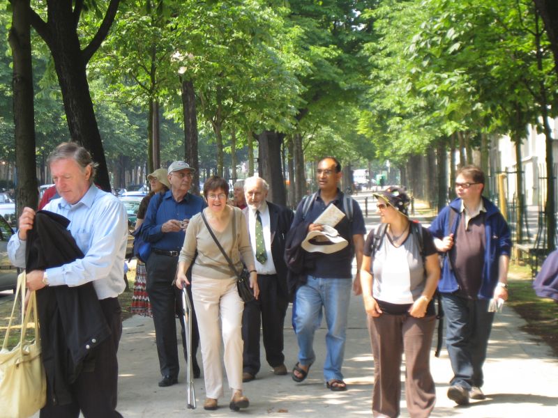 OAS members on the walk to the Paris Observatory
Link-words: Paris2007