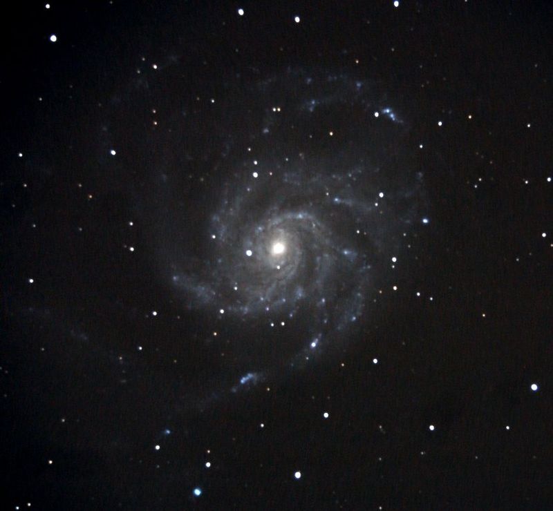 M101 - The Pinwheel Galaxy
2 hours exposure in total in 5min subs at ISO800
Link-words: Messier Galaxy