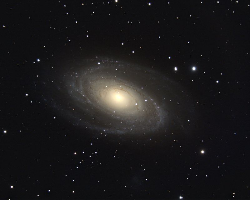 M81 from Feb 2009 DSC (Sat 21 Feb)
40 x 5min.  Holmberg IX is also visible at the bottom of the image.
Link-words: Messier Galaxy