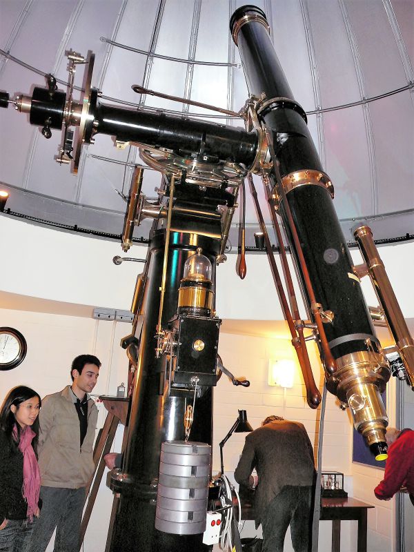 Mill Hill 
Mill Hill 15th November 2008
Members travelled by Train to Mill Hill

The Fry - 8" Cooke refractor presented to the Observatory in January 1930 by Mr H R Fry of Barnet.  t was refurbished between 1982 and 1997 by UCL Students and Staff.  
Link-words: MillHill2008