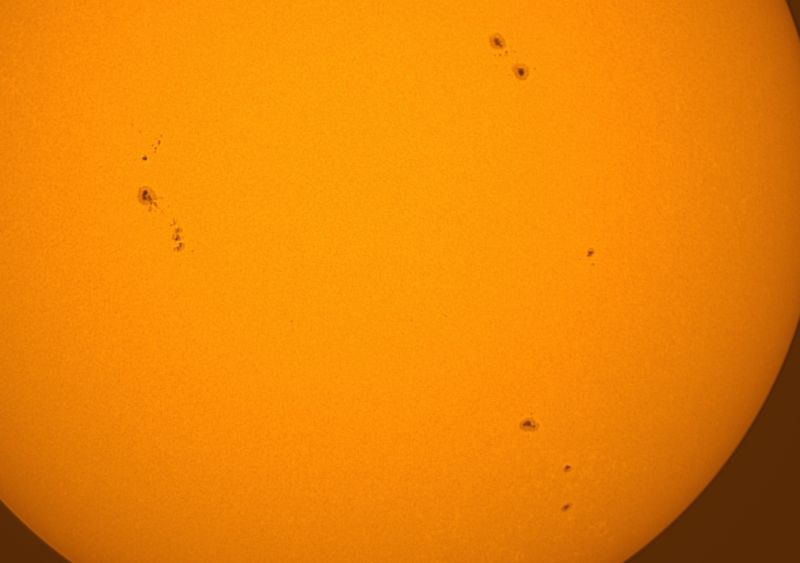 The Sun. Again.
2023-08-17-1030_2-DAE-OSC-Sun_QHY294PROC_Surface_30_Sharp24_B11_0_C0_8_S1_N1_SUN
