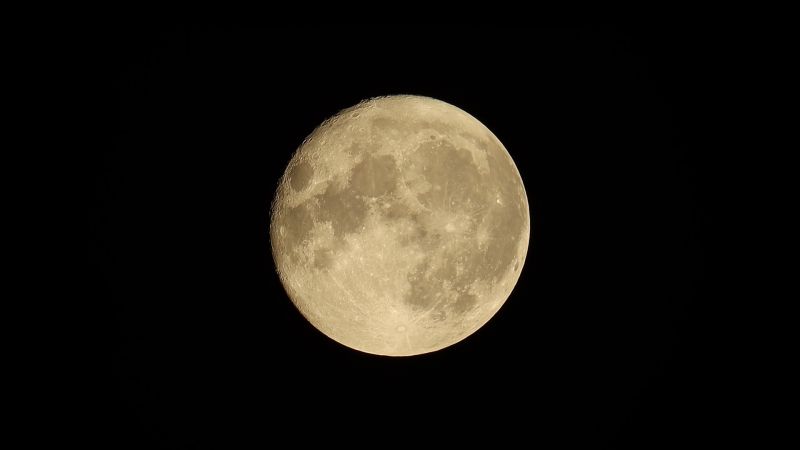 1 day after July Super Moon
20 second HD video captured just before midnight.  No tracking but video post processed with PIPP to centralise the moon and RegiStax to bring out highlights of the craters
Link-words: Moon